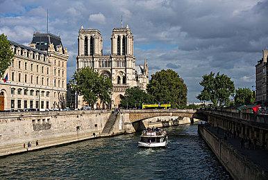 《龙之信条2》全版本六折促销 两小时免费试玩开启